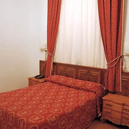 Hospederia Del Real Monasterio Hotell Guadalupe (Extremadura)