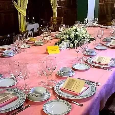 Hospederia Del Real Monasterio 2*