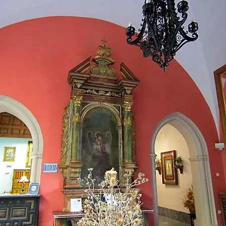Hospederia Del Real Monasterio 2*