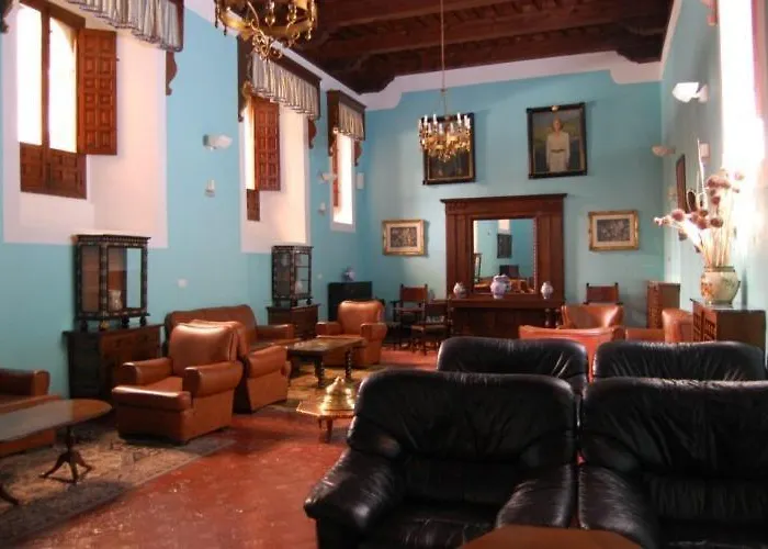 Hospederia Del Real Monasterio 2*