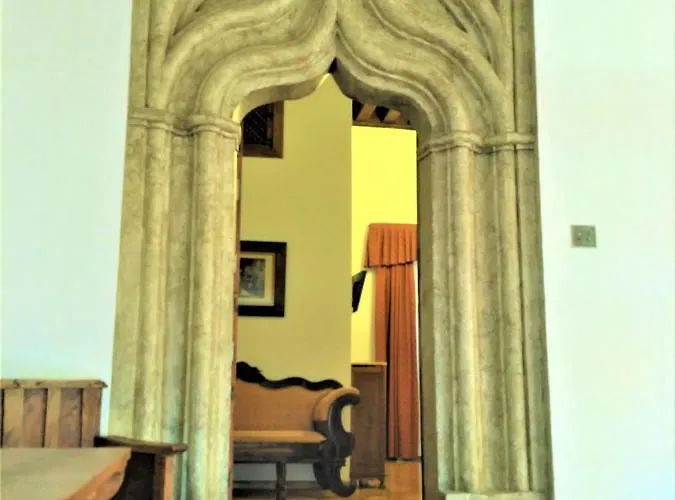 Hospederia Del Real Monasterio 2*